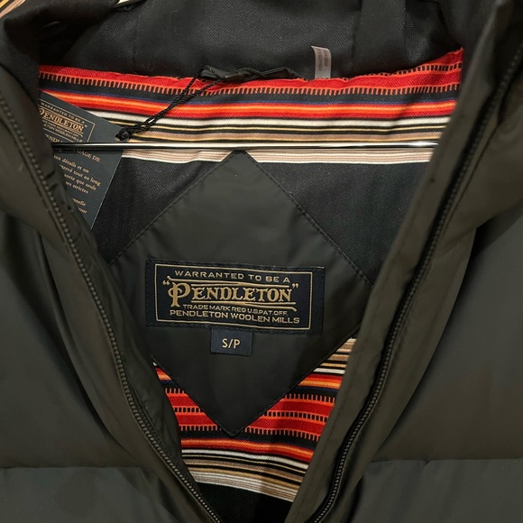 Pendleton 700 Fill Down Quilted Jacket - Picture 3 of 3